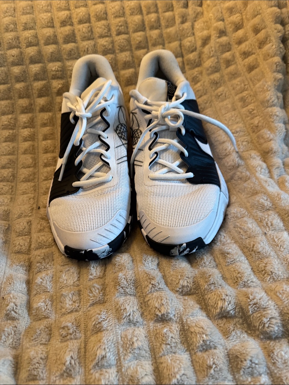 NIKE Pickleball White and Black Athletic Sneakers